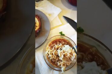 TACO GAME CHANGER #ramentacos #ramen #tacos #cooking #gamechanger #chickenchiliramentacos #recipes