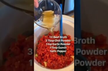 Low-Carb Keto Chili Recipe - Delicious and Easy to Make #food #keto #ketorecipes