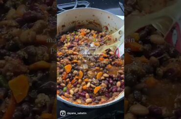 Make chili with me! #shorts #shortsfeed #viral #shortvideo #cookwithme #chili #healthyrecipes
