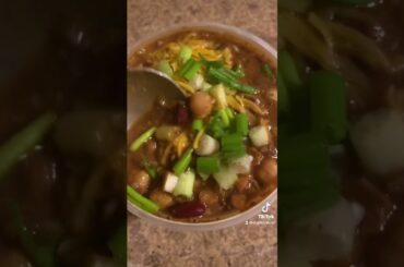 Vegan Chickpea Chili #shadenalutin #vegan #plantbased #foodie #tabithabrown