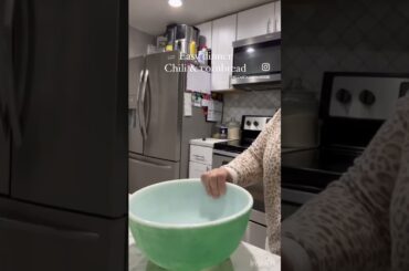 Easy chili recipe with cornbread!