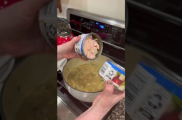 WHITE BEAN CHICKEN CHILI RECIPE Easy and delicious! #shorts #chilirecipe