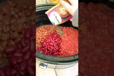 Cold Weather = Chili Time! #short #crockpotcooking #chill #motherhood #whatsfordinner  #shortsvideo