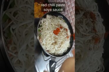 Schezwan Chilli Noodles recipe #shorts #streetstyle