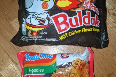 My absolute FAVOURITE spicy noodle duo when mixed together.