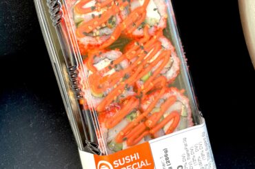 Flamin’ Hot Cheetos Sushi, had to grab this for my kids!