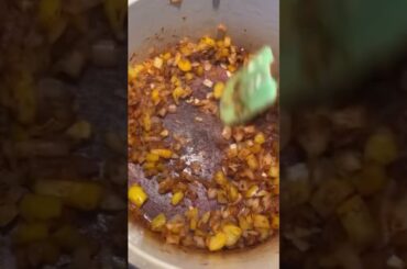 CREAMY VEGAN WHITE BEAN CHILI!! Super yummy! #shorts #balance #healthy #dinner