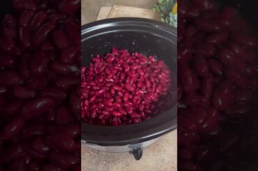 Easy chili recipe #chili #tomatoes #beans #recipes #easy #cookingchannel #crockpotcooking