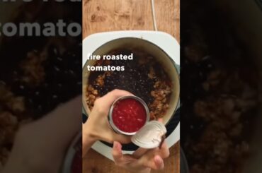 This chili recipe is spooky good! #fallrecipe #chilirecipe #familydinner #familyrecipes