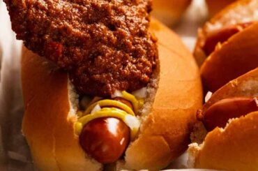 My secret to the BEST Chili Dogs!