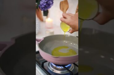 How to make chili garlic crunch oil  #easyrecipe #chilicrunch #chilioil #chiligarlicsauce