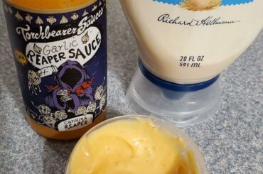 anyone else like making spicy "aioli" with their fav hot sauce?