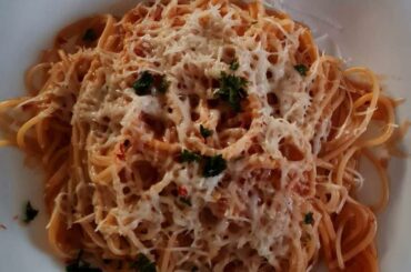 I made some spicy pasta today with dried chili pepper and some chili spices!