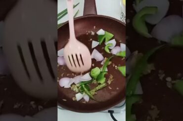 #shorts How to make Chili Fries #crispyfries #garlicbutter #crunchy #fries #crispypotatoes #food