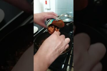 Chilli baked beans Yum yum