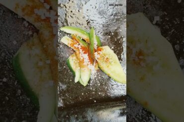 raw mango salt sugar & chili#reels #youtubeshorts #youtube #trending #shorts #viral #mango