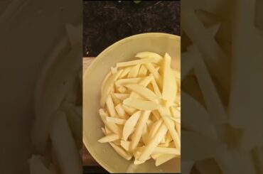 Crispy chilli potato recipe! Restaurants style recipe!(easy kitchen)#shorts #short#youtubeshorts