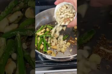 Crunchy peanuts green chili chutney | peanuts thecha#short