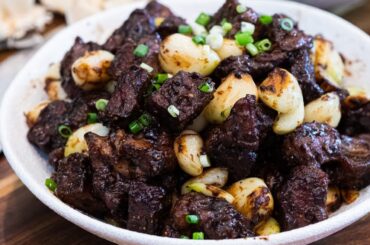 Easy Garlic Steak in Black Pepper Sauce Recipe