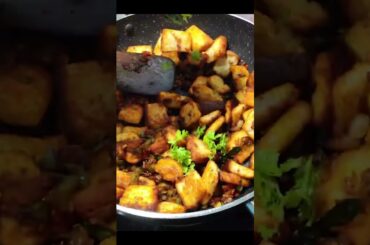 "Easy Spicy Bread Chilli Recipe: A Delicious Indo-Chinese Snack Tutorial"in tamil