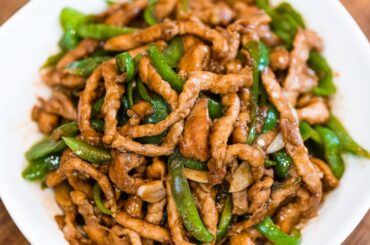 The Secret to Tender and Succulent Meat (Stir Fry Pork With Green Pepper)