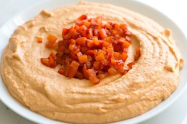 Irresistible Roasted Red Pepper Hummus Recipe - Easy Homemade Hummus