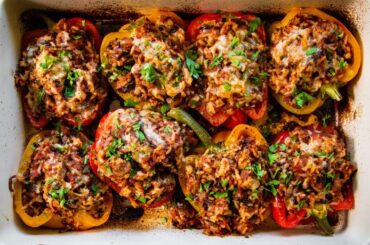 A Delicious Recipe for Easy Stuffed Bell Peppers | Fast Stuffed Peppers Recipe!