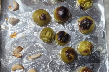 Made a Chipotle Red Tomatillo salsa copycat as my first ever salsa!