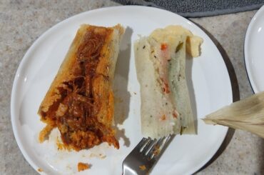 Deshebrada en guajillo, rajas con queso & mole tamales. they taste solo good and there's a second batch on the stove