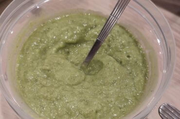 Salsa de aguacate - avocado and tomatillo sauce