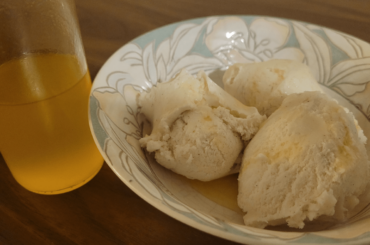 Found a great way to have spicy ice cream: with homemade orange+habanero syrup