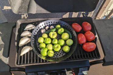 2 types of roasted salsa!