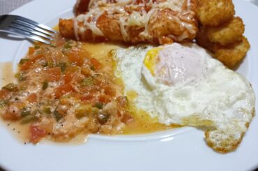 Entomatadas con huevo.