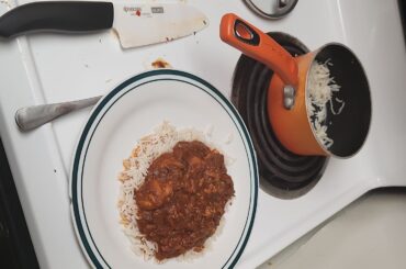 Good evening, friends. I turned leftover fajita chicken into my own variety of Phaal Curry. Naan would be wonderful with this.