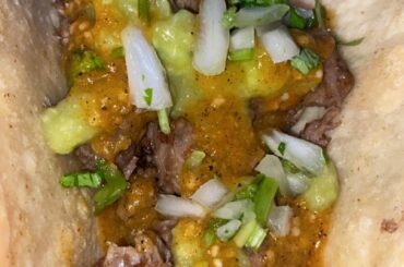 Suadero taco with salsa roja and salsa verde ( recipe in comments )