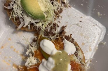 Tostadas de deshebrada