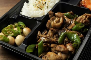 Spicy recipe! stir-fried chili peppers and chicken(bento box)