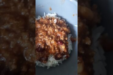 Spicy Chili Con Carne: Sazzy's Flavorful & Sizzling Recipe