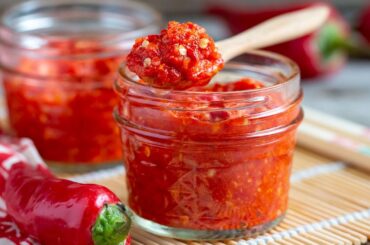 Fiery Flavors Unleashed: Ultimate Asian Chili Garlic Sauce