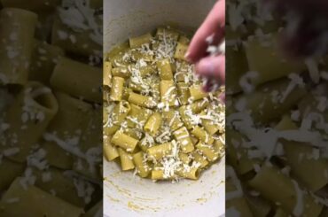 #shorts | Mozzarella & Bell Pepper Pasta Recipe |