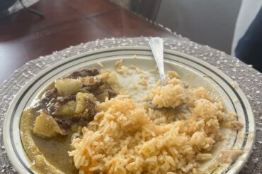 Fajita en Salsa Verde con Papas y Arroz