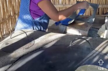 The “tortilla press” used in the Huevos video.