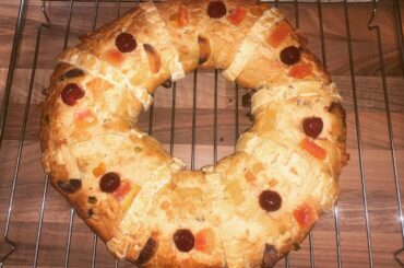 My first try of a Rosca de Reyes