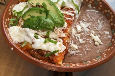 Entomatadas con frijoles