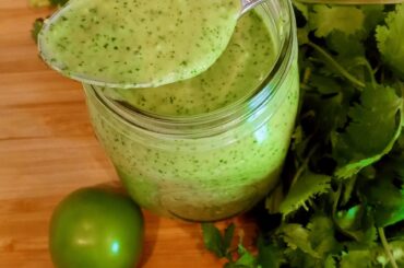 Copycat Cafe Rio Cilantro Tomatillo Dressing