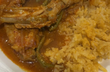 Pollo con salsa