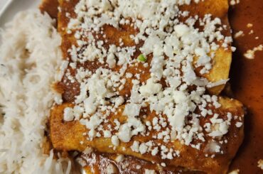 Enchiladas with a grilled salsa