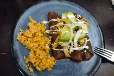 I made black bean enfrijoladas