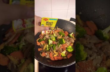 Quick and Easy Stir-fry? Try this simple recipe...Chicken Thigh & Vegetables Stir Fry! #shorts