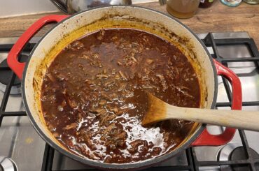 Greetings from Belgium! I made birria and later made some birria queso taco (guests came over when I was making the taco’s so if forgot to take pictures of that) it was freaking delicious though!